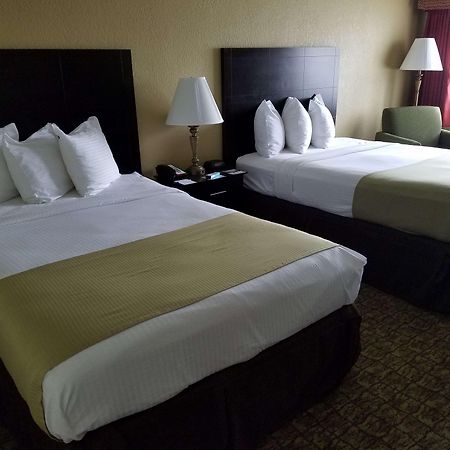 דהפוניאק ספרינגס Best Western Crossroads Inn מראה חיצוני תמונה