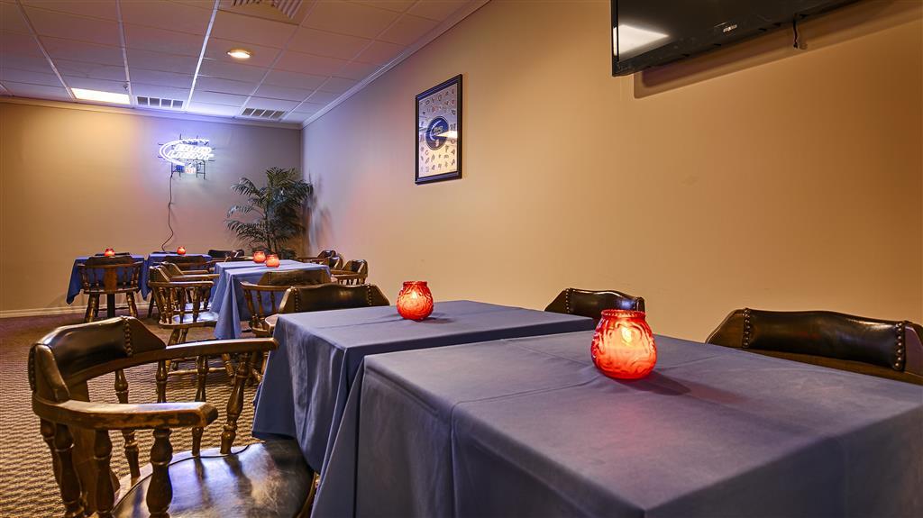 דהפוניאק ספרינגס Best Western Crossroads Inn מסעדה תמונה