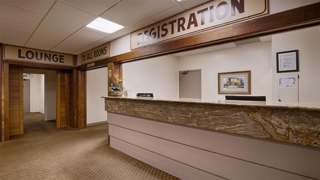 דהפוניאק ספרינגס Best Western Crossroads Inn מראה פנימי תמונה