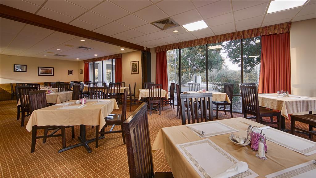 דהפוניאק ספרינגס Best Western Crossroads Inn מסעדה תמונה