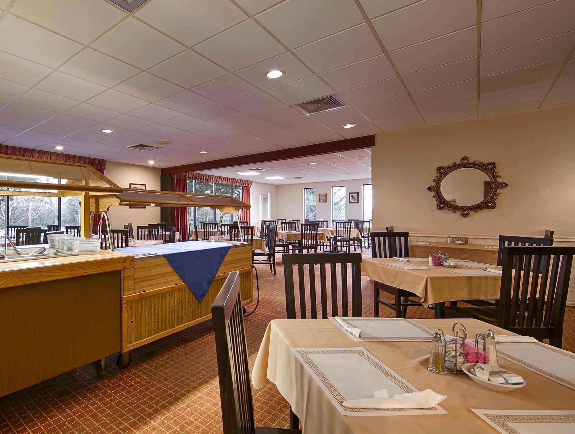 דהפוניאק ספרינגס Best Western Crossroads Inn מראה חיצוני תמונה
